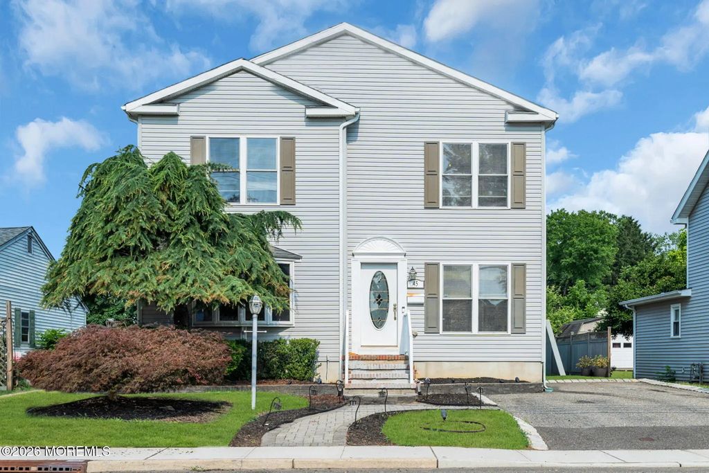 45 N Main Street, Farmingdale