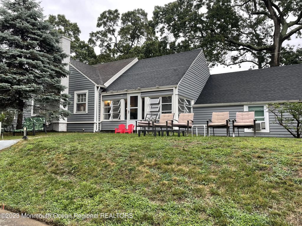 232 Jerome Avenue, Oakhurst