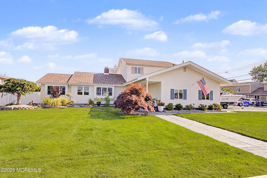 212 Riviera Drive, Toms River