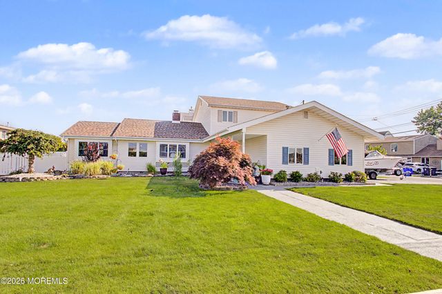 212 Riviera Drive, Toms River