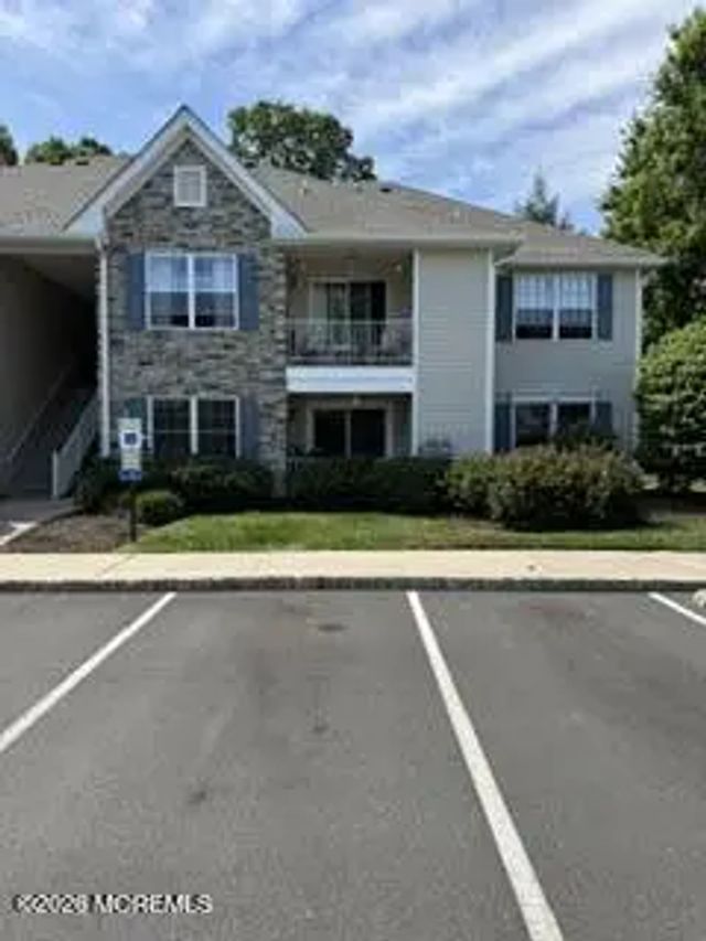 402 Wedgewood Circle, Belford