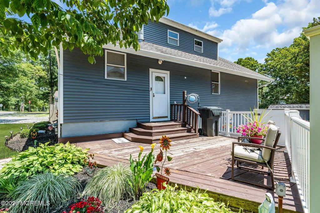 241 Old Squan Road, Brick