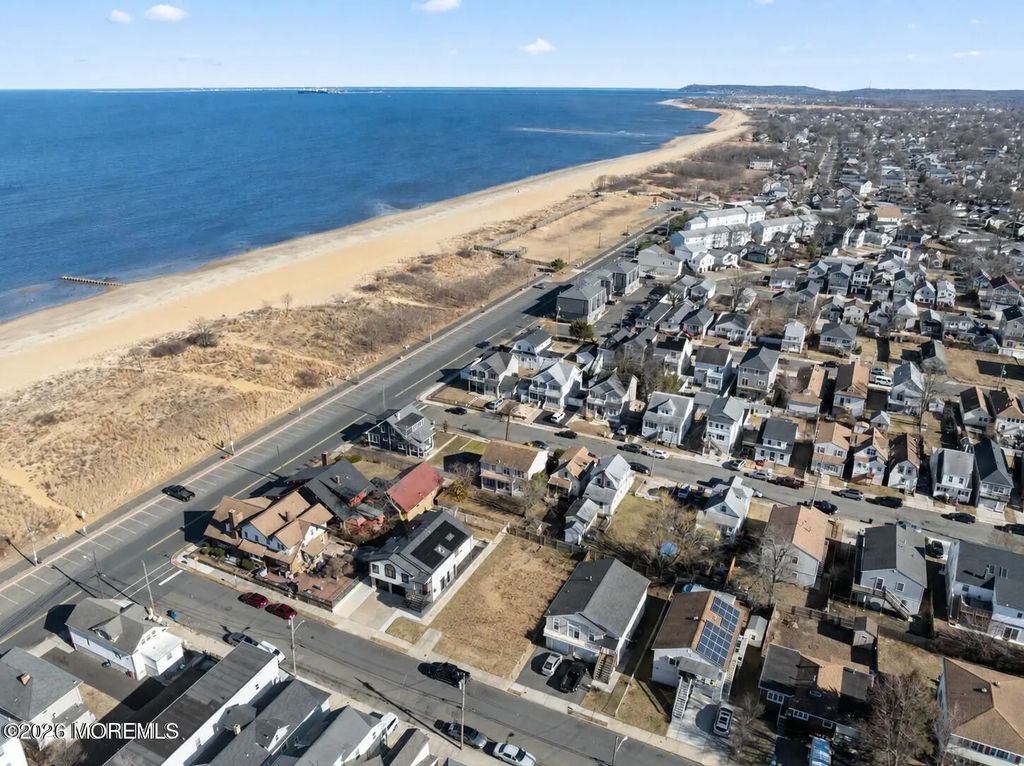 8 Oceanview Avenue, Keansburg