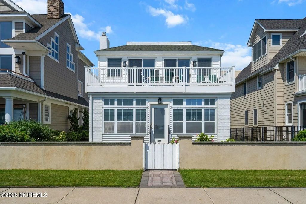 305 Ocean Avenue N, Avon-by-the-sea