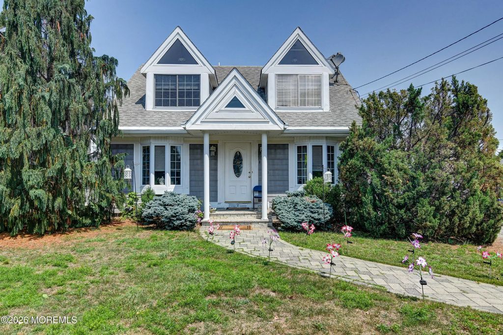 608 Princeton Avenue, Brick
