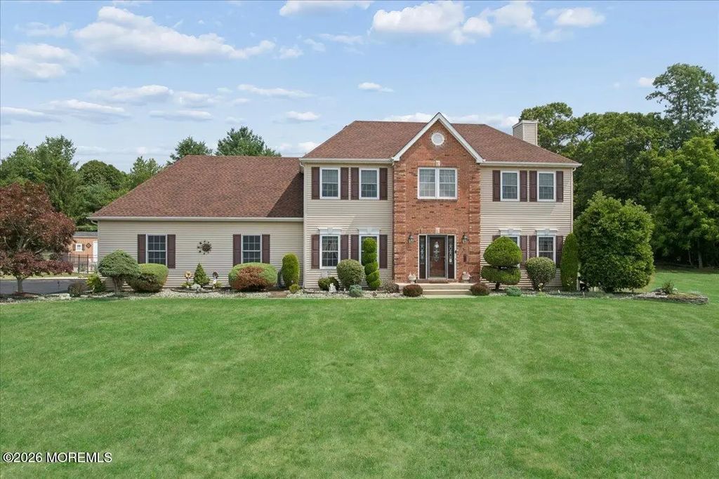5 Hartnett Way, Clarksburg