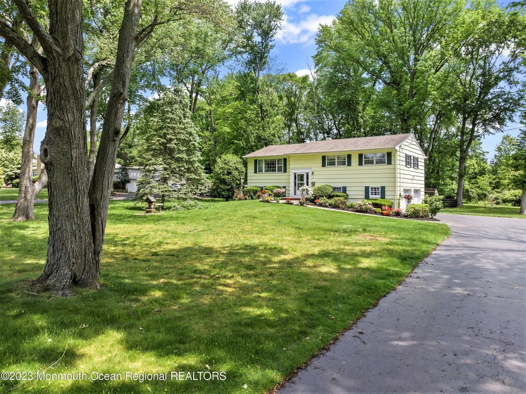 94 Leedsville Drive, Lincroft