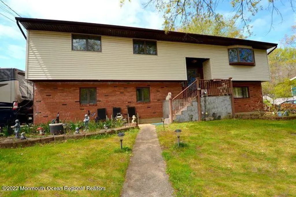 48 Fredric Drive, Ocean Twp