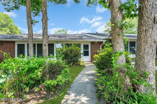533 Dartmoor Court D, Lakewood