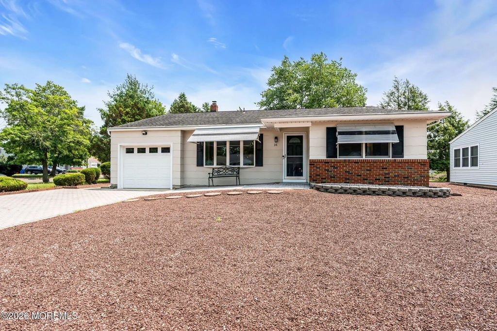16 Whitaker Drive, Toms River
