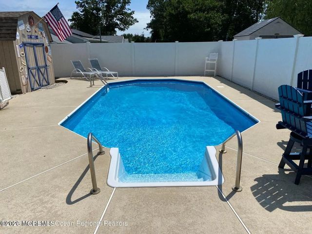 1008 12th Avenue, Toms River