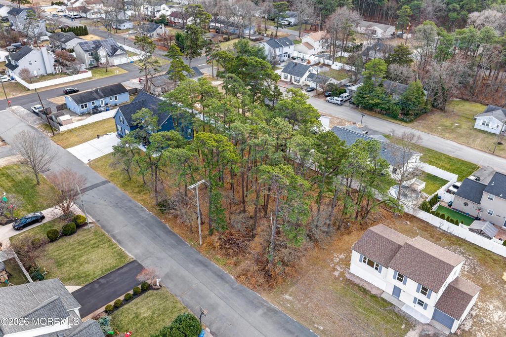 1024 3rd Avenue, Toms River