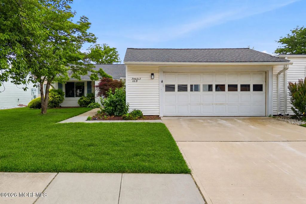 66b Essex Road, Monroe