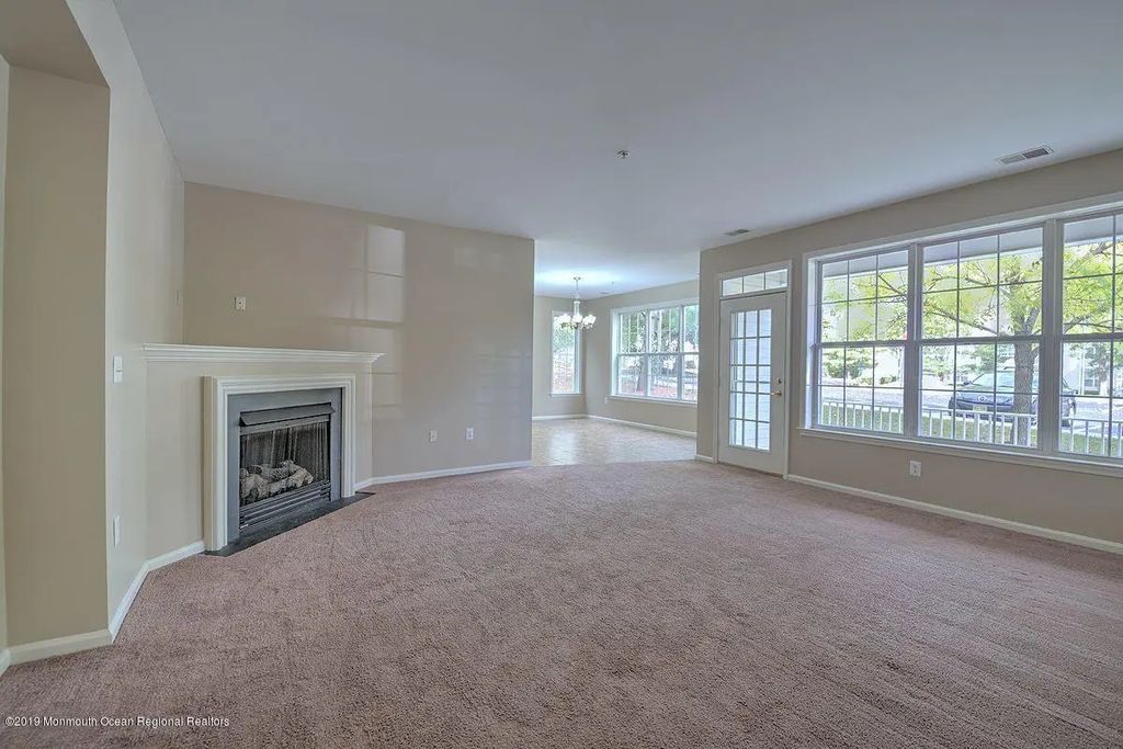 363 Saint Andrews Place, Manalapan