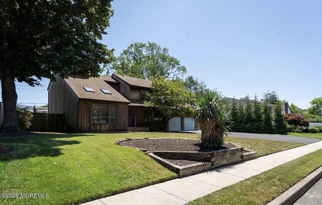 519 Ilexberry Lane, Toms River