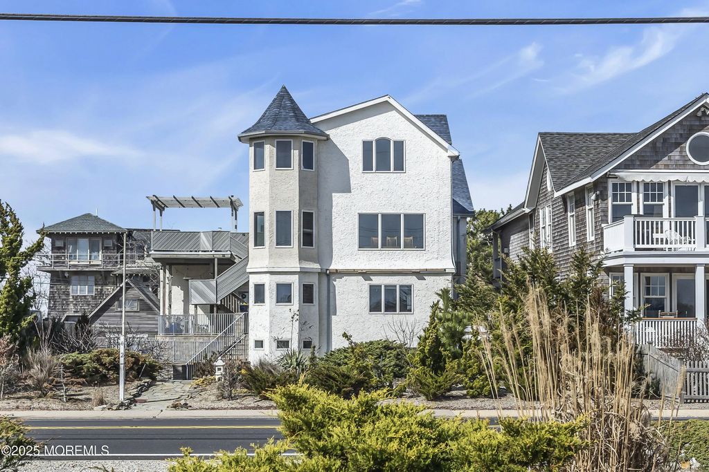 492 Ocean Avenue, Sea Bright