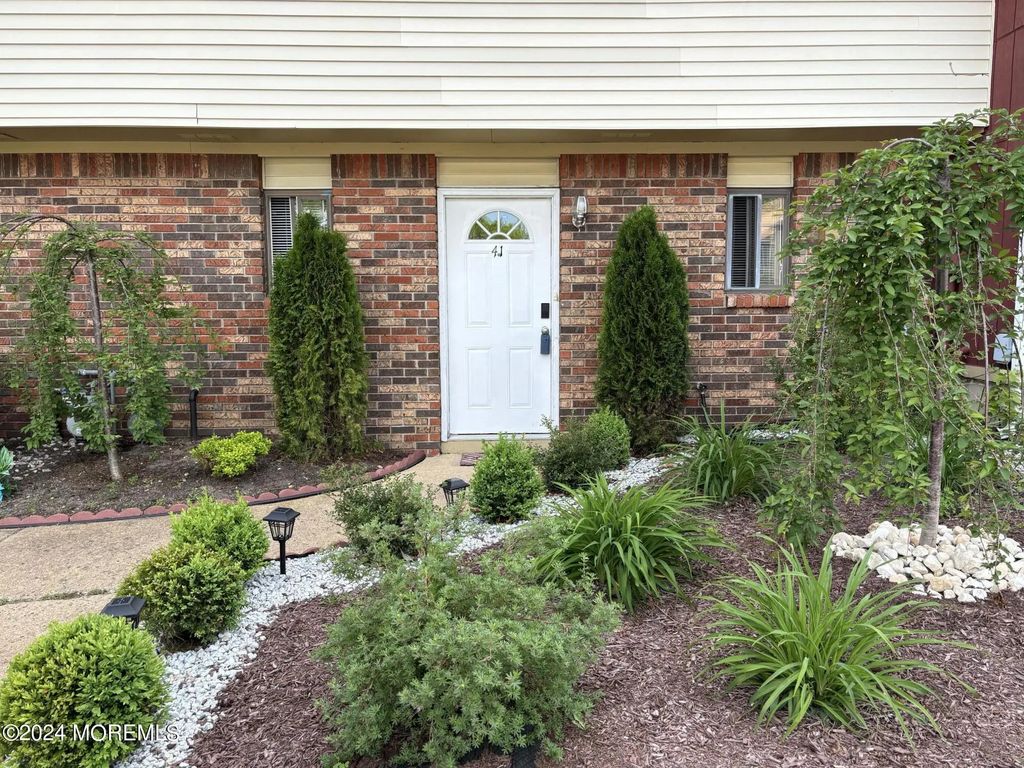 41 Jesse Road 1000, Howell