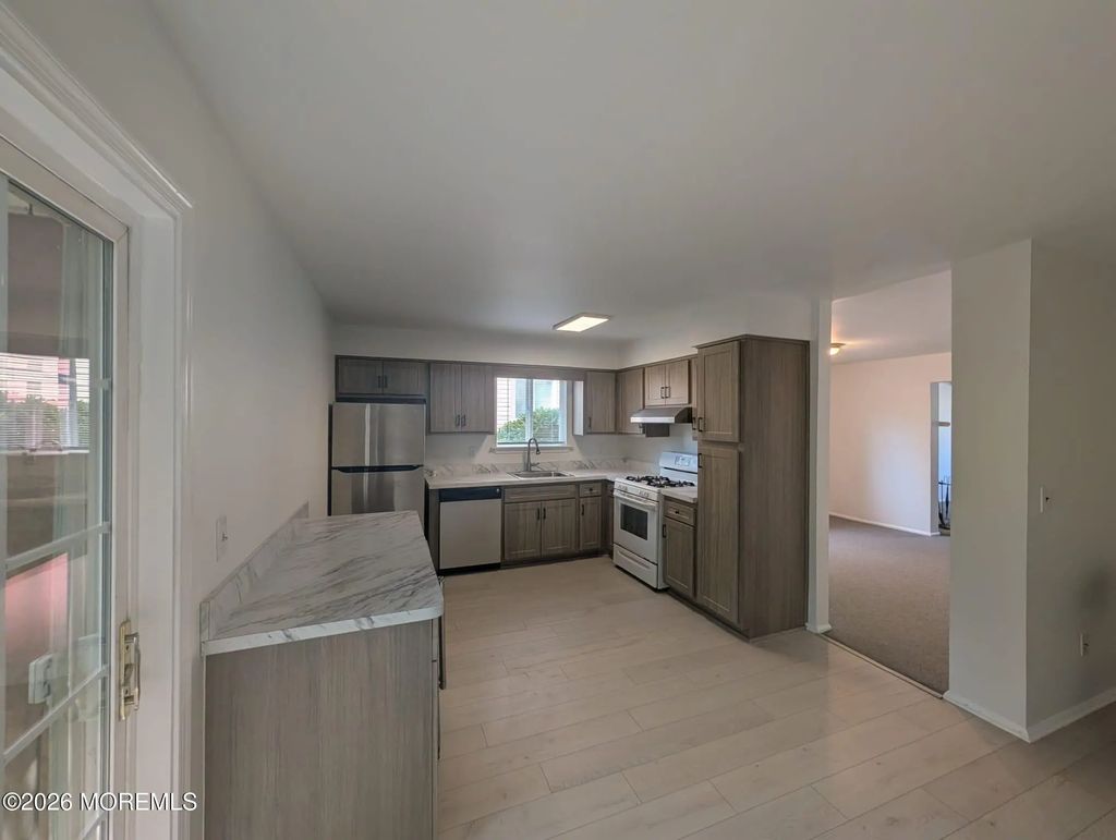44 Davids Court, South Brunswick