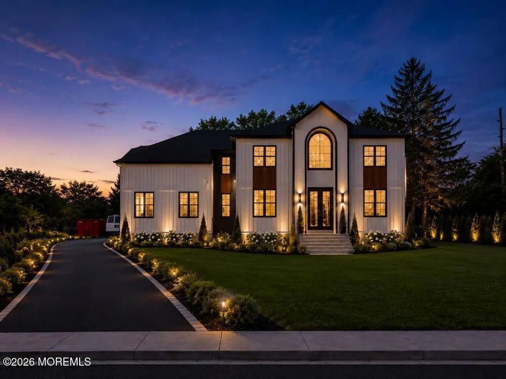 23 Orchard Parkway, Morganville