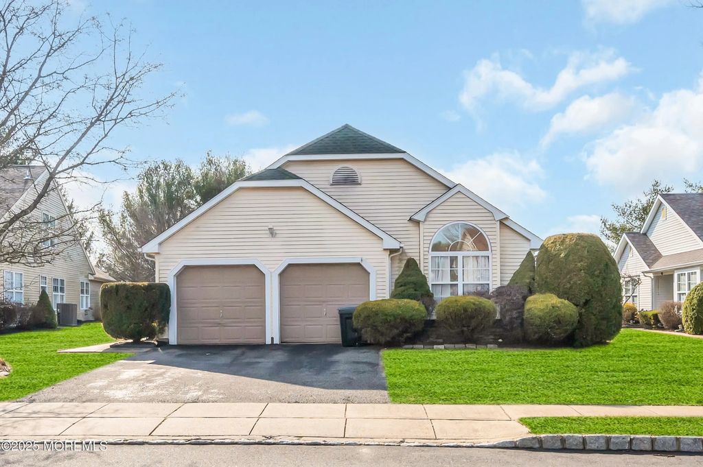 2674 Meadow Lake Drive, Toms River