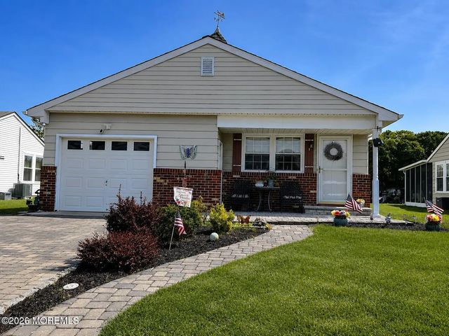 26 La Terraza Drive, Toms River