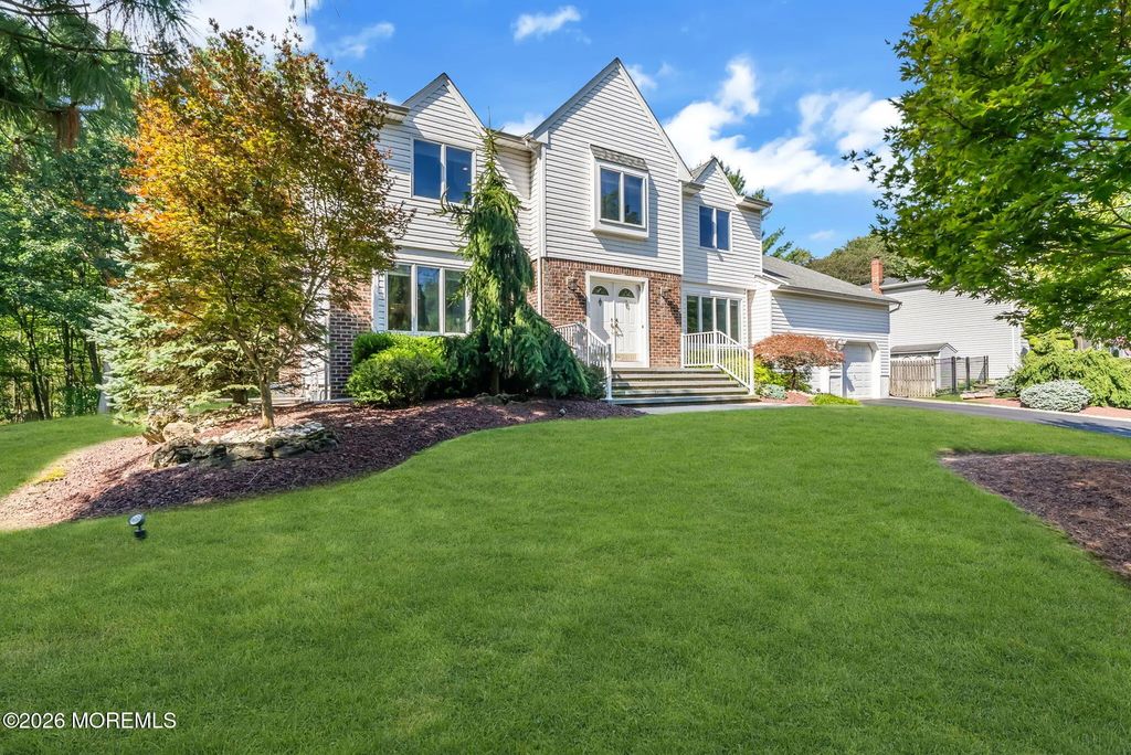 46 Heather Drive, Manalapan