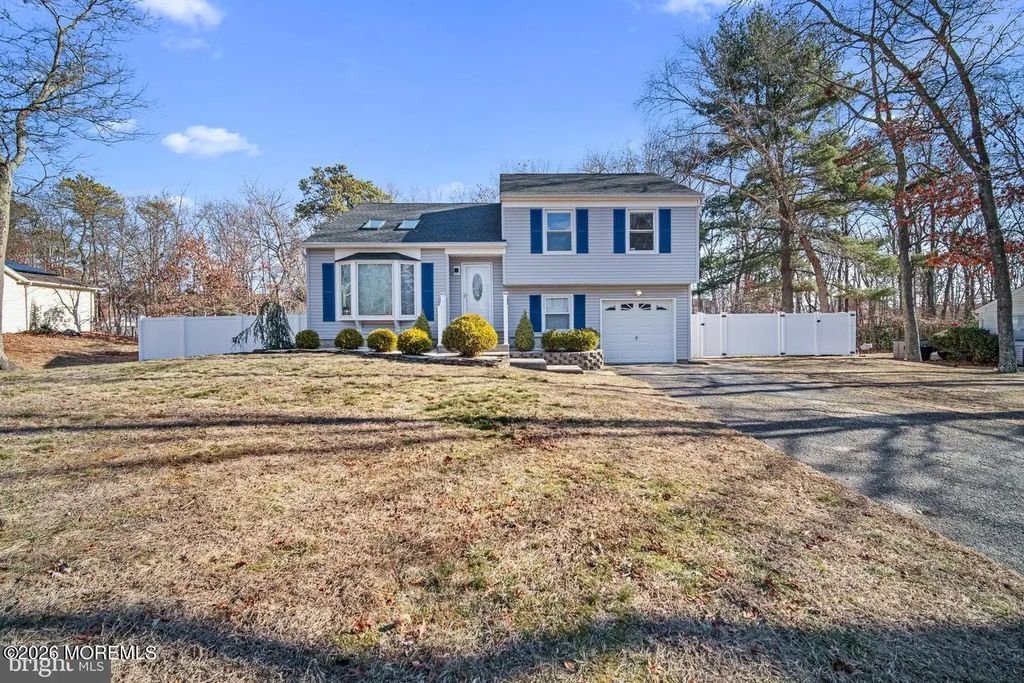 12 6th Street, Barnegat
