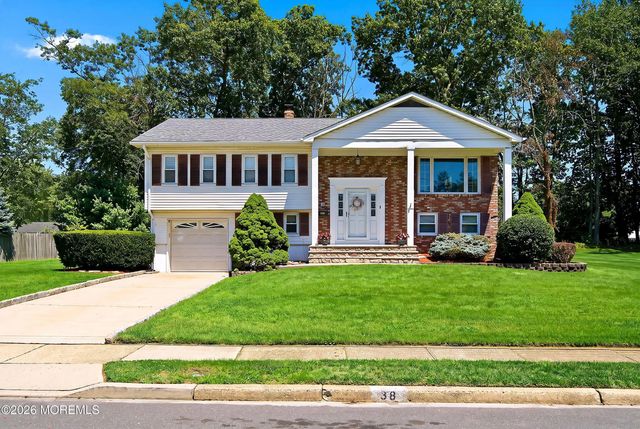 38 Brunswick Drive, Howell