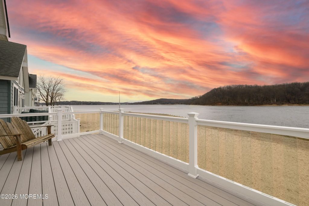 142 Black Point Road H9, Rumson