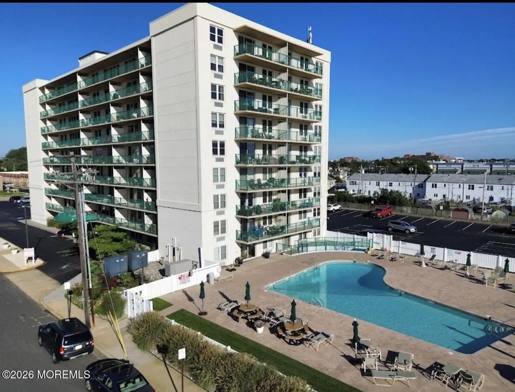 480 Ocean Avenue 7b, Long Branch