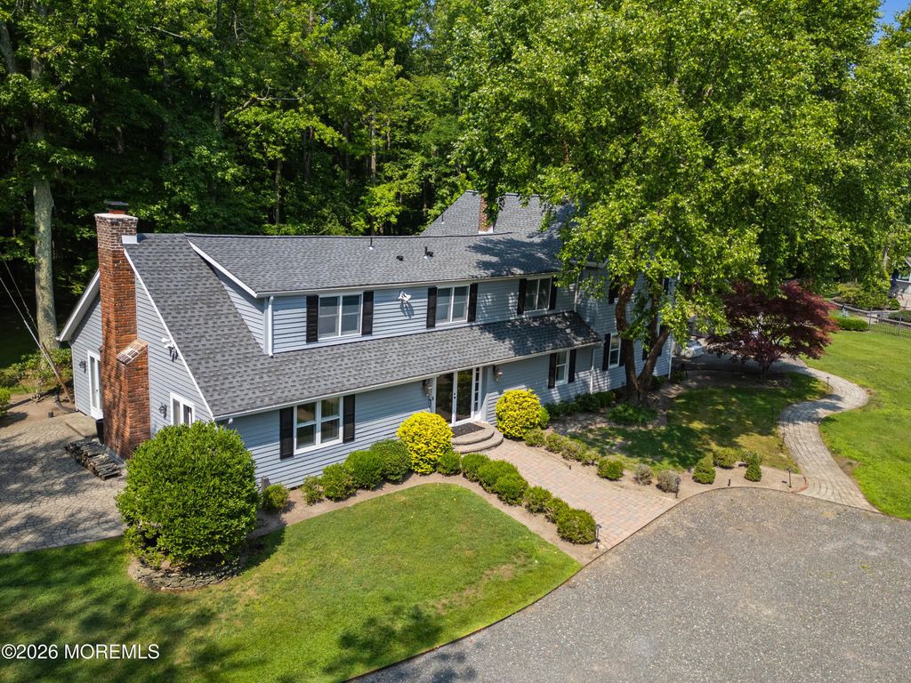 52 Shrewsbury Drive, Rumson