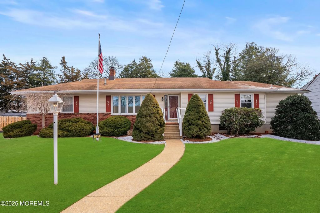 221 Belmar Avenue, Oakhurst