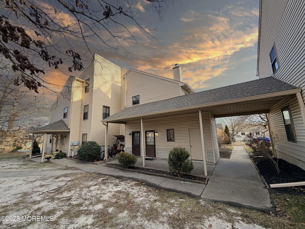 804 Ivy Court, Jackson
