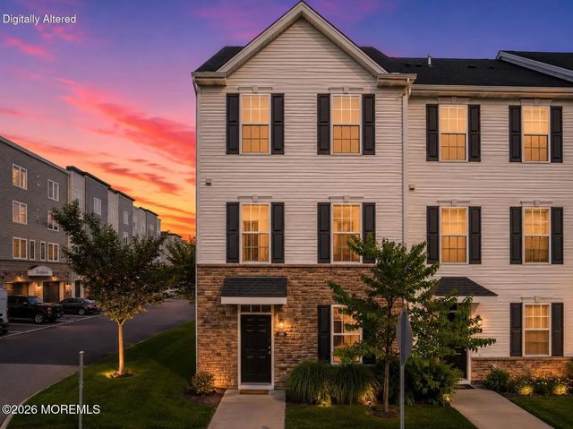 100 Celebration Boulevard 1000, Brick