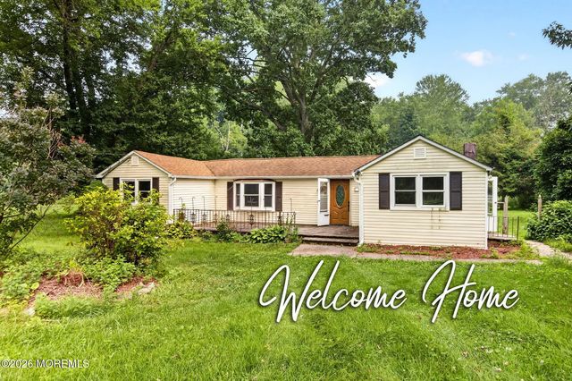 18 Dogwood Road, Blairstown