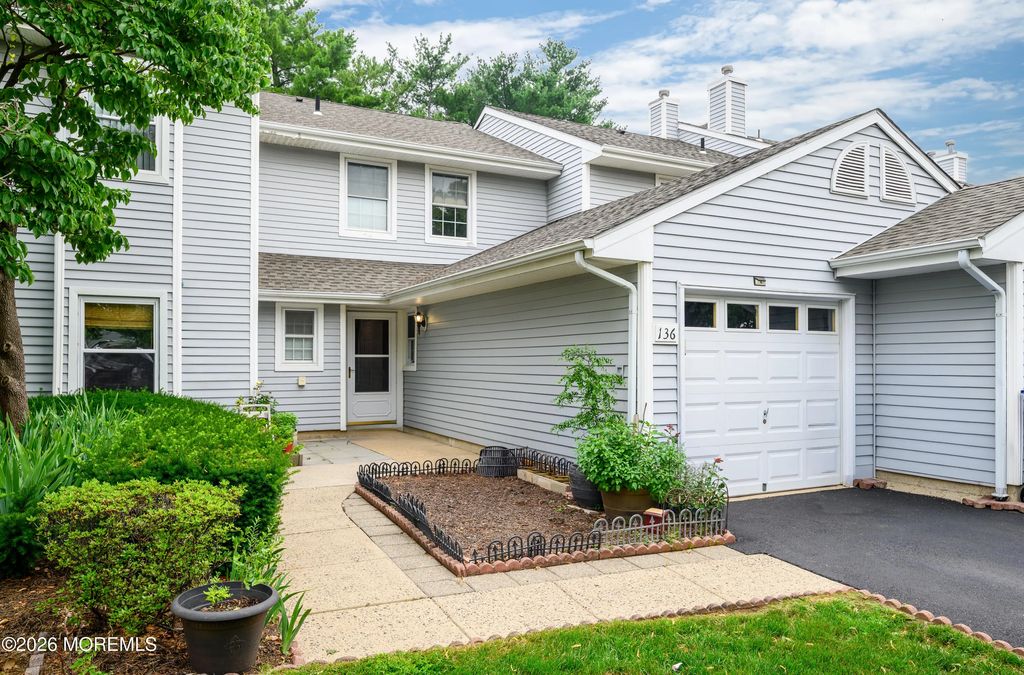 136 Woodmere Drive 406, Parlin