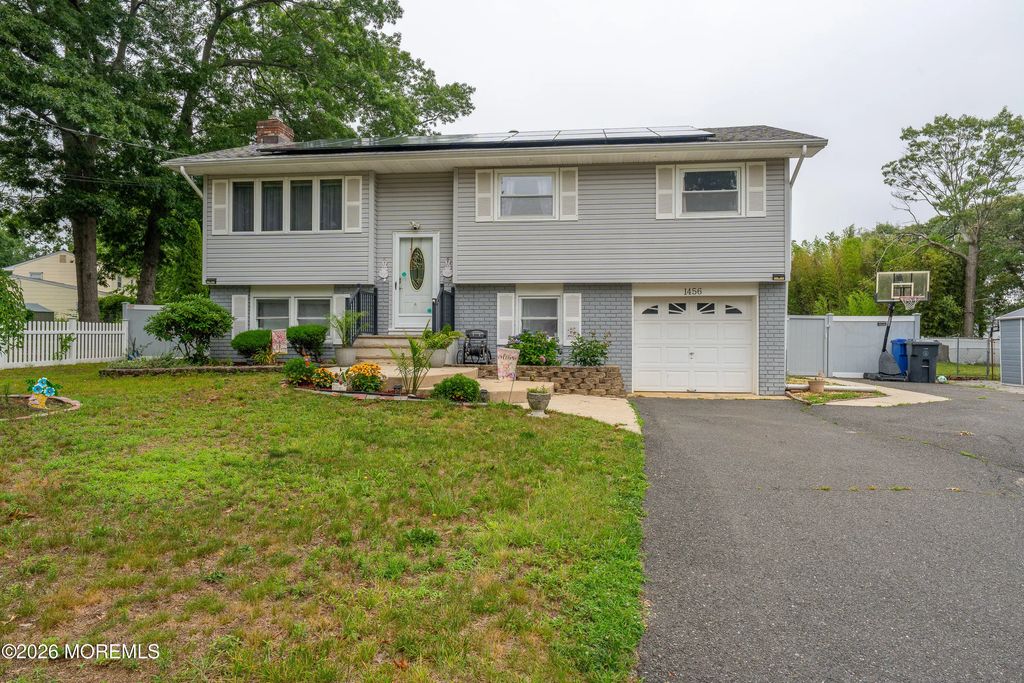 1456 Randolph Street, Toms River