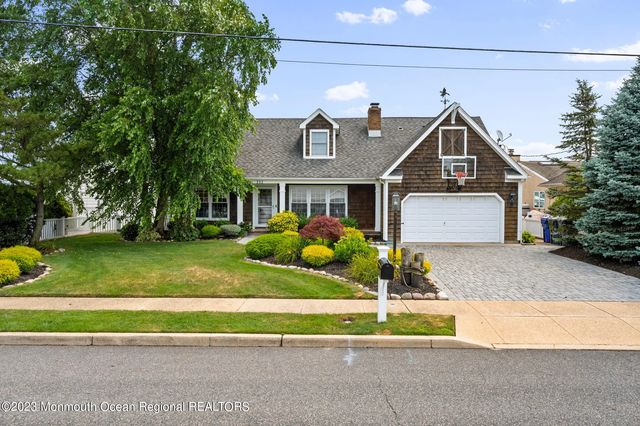212 Helm Road, Mantoloking