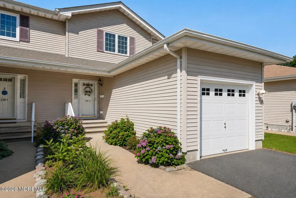 228-2 N 5th Avenue 2, Long Branch