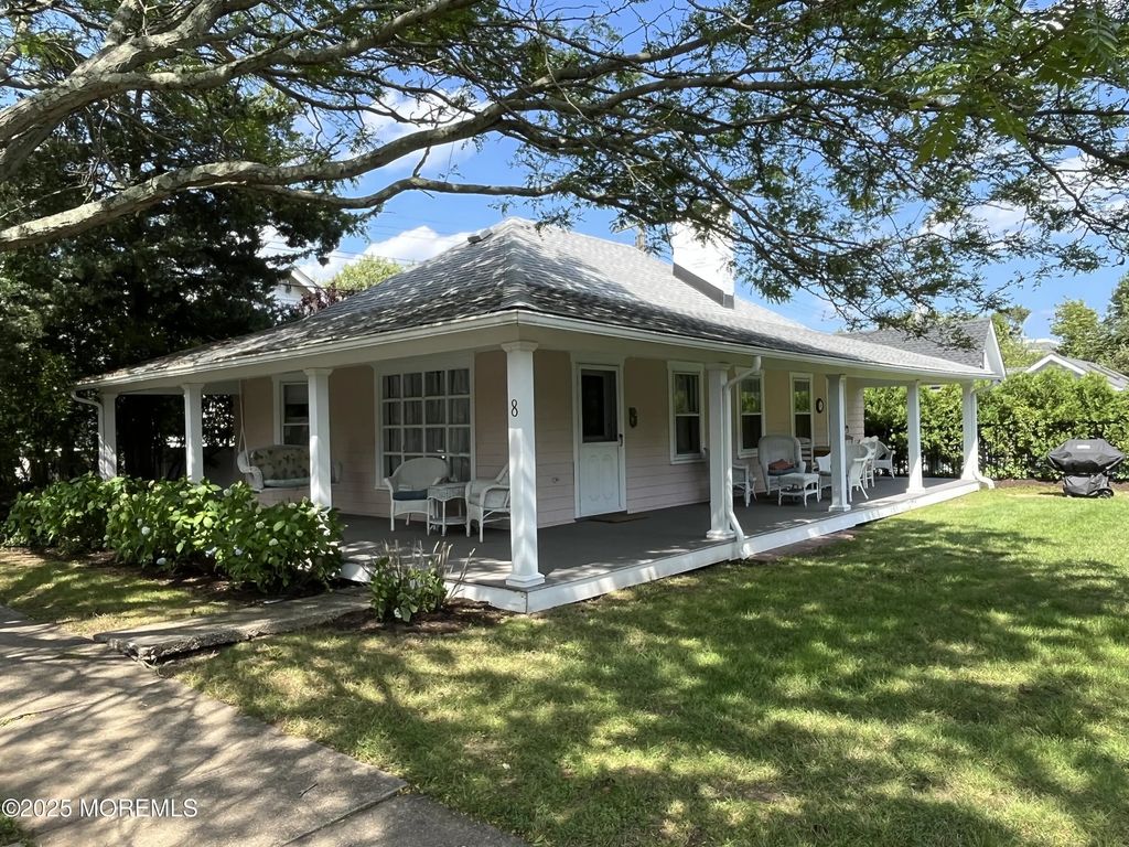 8 2nd Avenue, Sea Girt