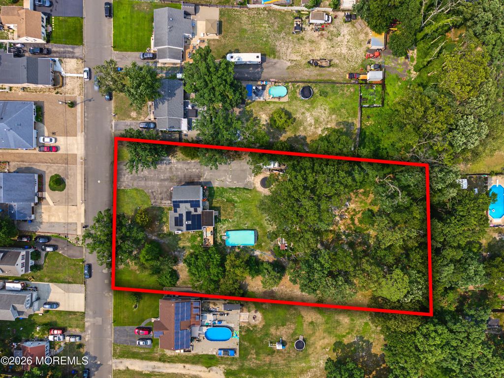 549 Gilford Avenue, Toms River