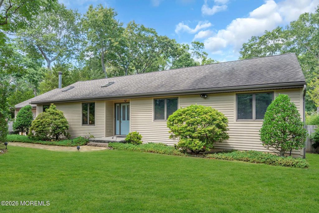 307 E Elm Avenue, Galloway