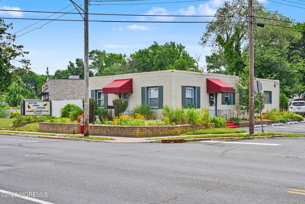 317 Route 35, Neptune Township