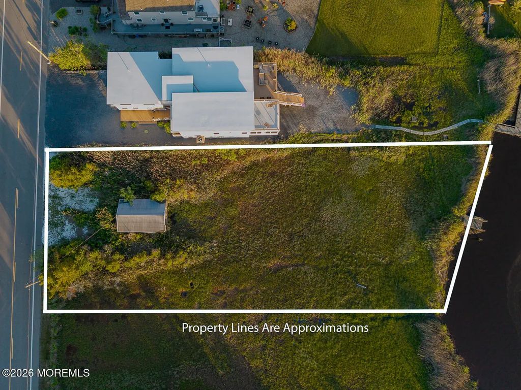 633 Cedar Run Dock Road, West Creek