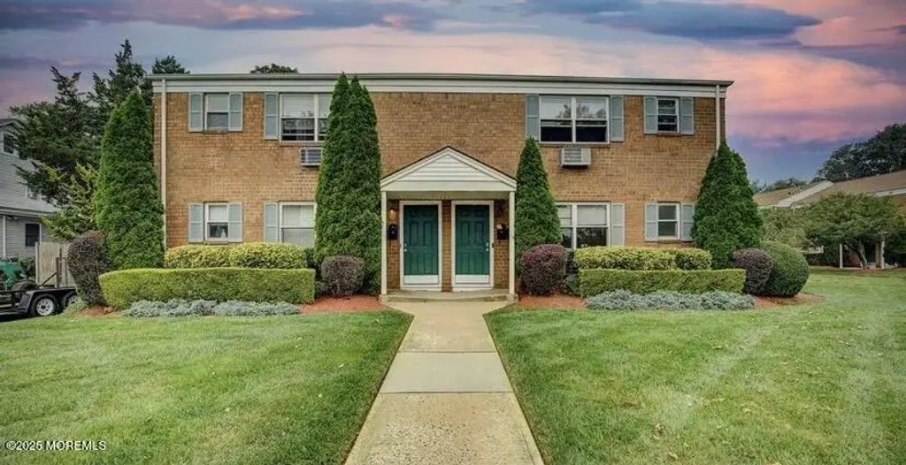 728 Greens Avenue 3, Long Branch