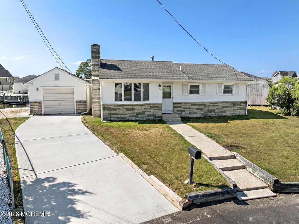 34 Lake Singleton Court, Little Egg Harbor