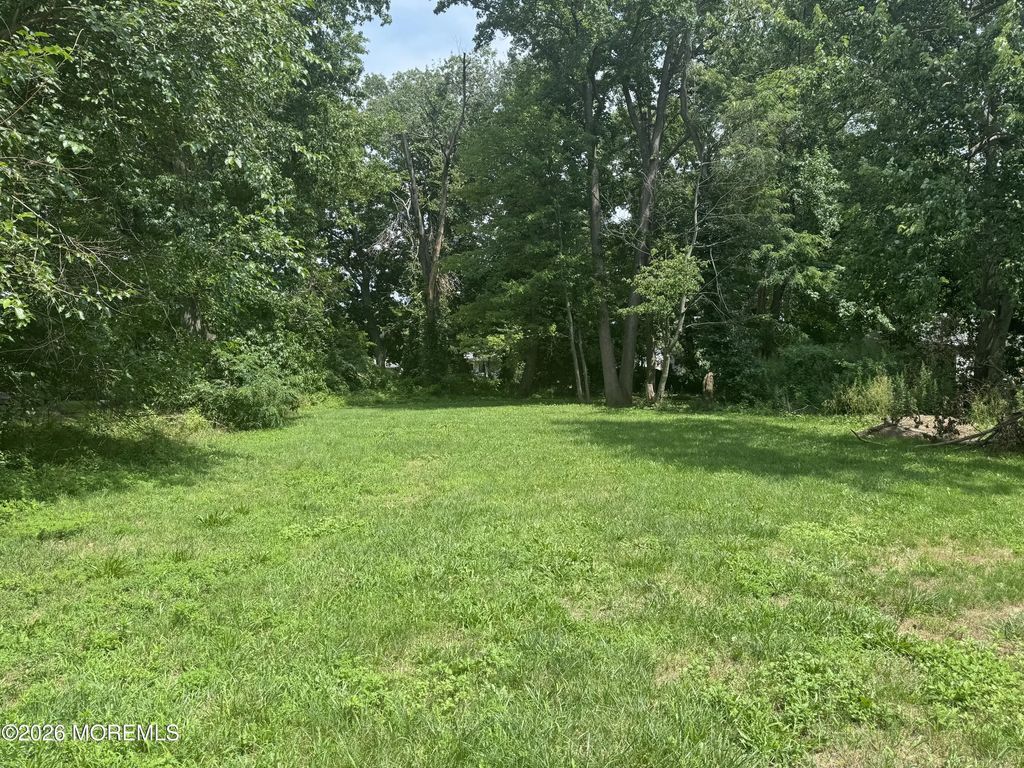 5 Davern Avenue, Hazlet