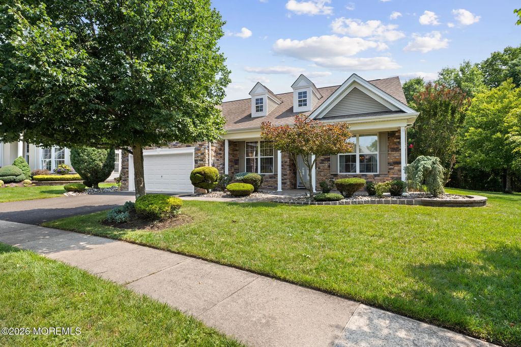 54 Portchester Drive, Jackson