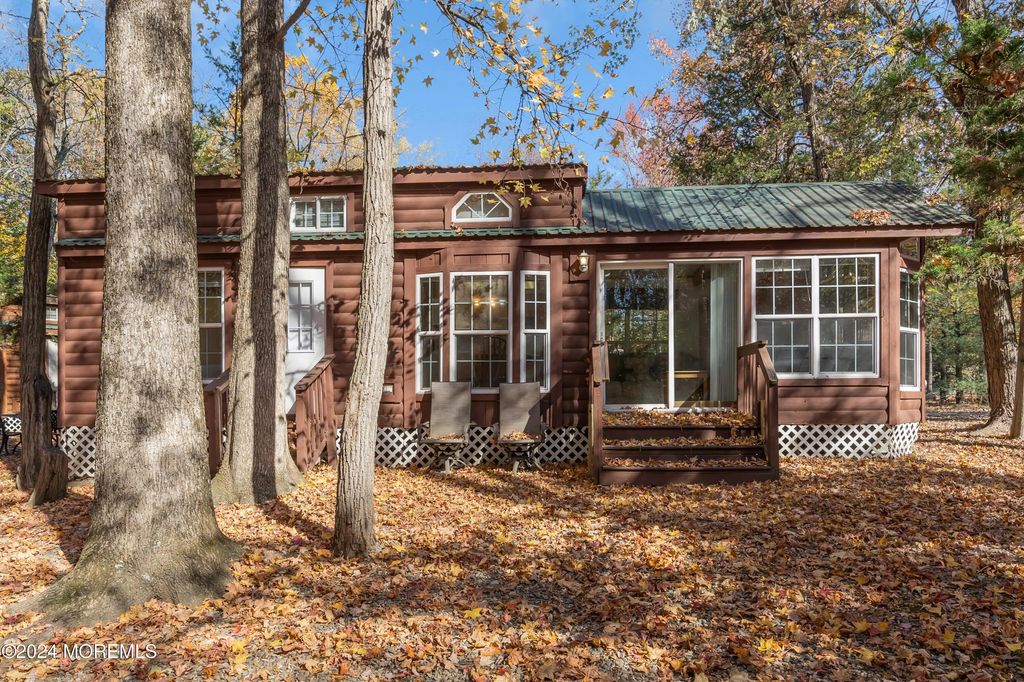 724 Monmouth Road 40, Cream Ridge