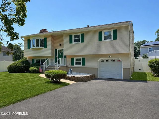 932 Alden Drive, Toms River